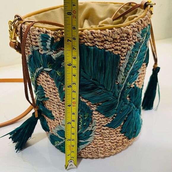 Aranaz Woven Bucket Bag - Picture 13 of 13